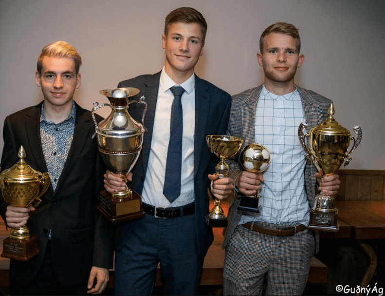 Screen Shot 2019-09-23 at 22.25.05.png